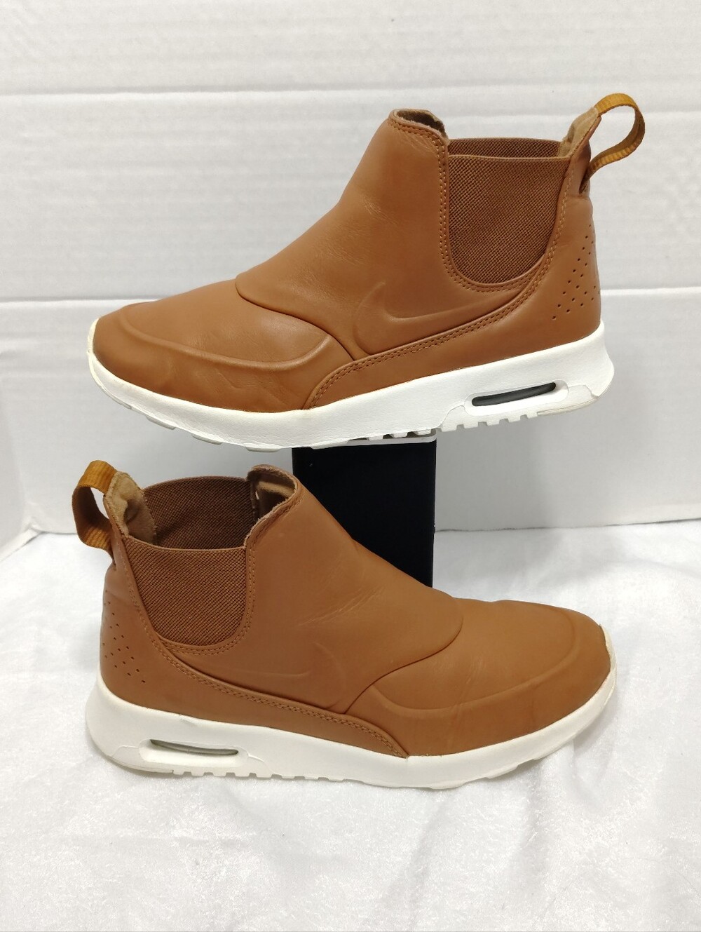 The Nike Air Max Thea Mid, Women # 9 US Ale Brown Mid-cut-slip-on